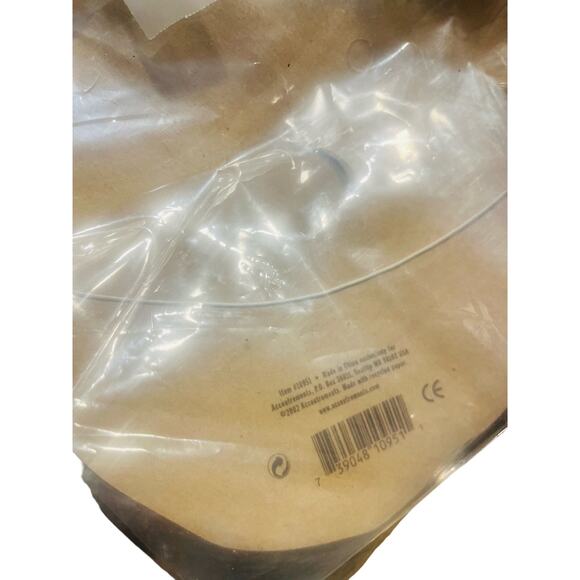 Vintage Pirate Mask 2002 with sword in mouth total of 3 . - Picture 4 of 6